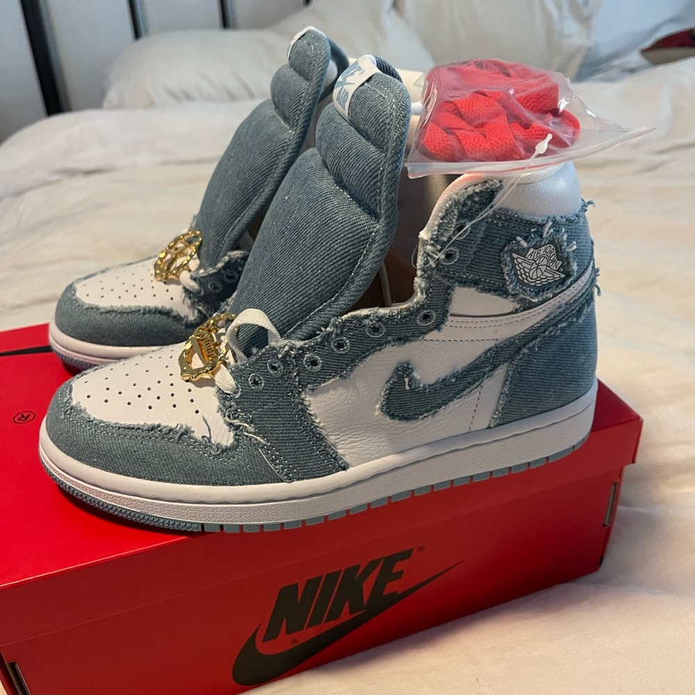 Air Jordan 1 Retro High OG Denim